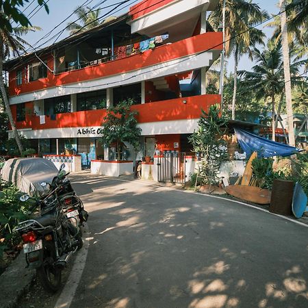 Abhi'S Cafe Avaduthura Kovalam Exterior foto